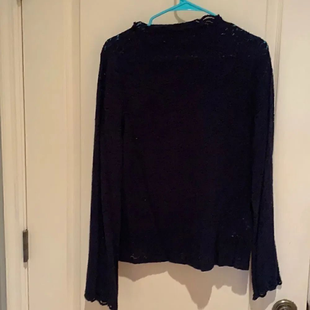 Elegant Banana Republic lace top, bell sleeves M